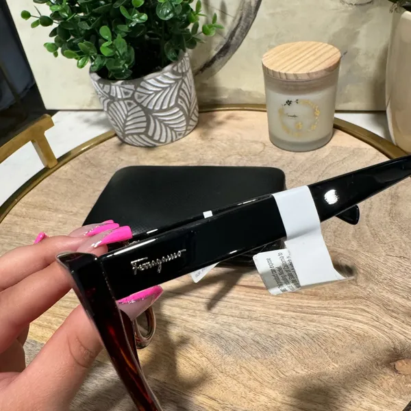 SALVATORE FERRAGAMO brown cat eye sunglasses 🦋 - Image 9