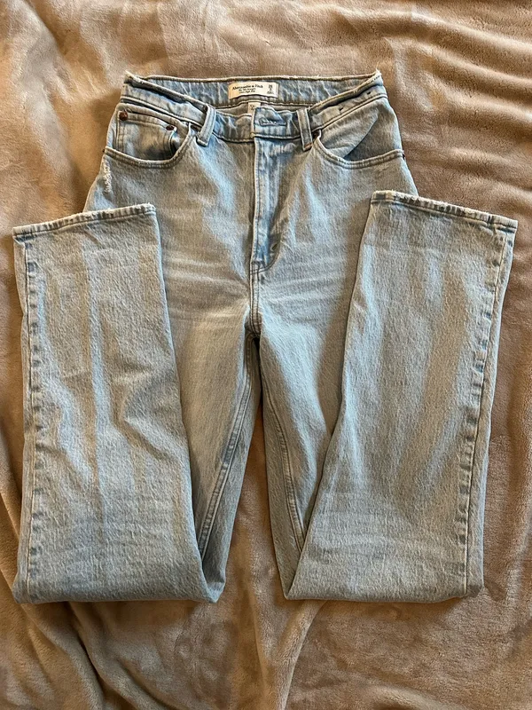 Abercrombie Curve Love Jeans - Image 2