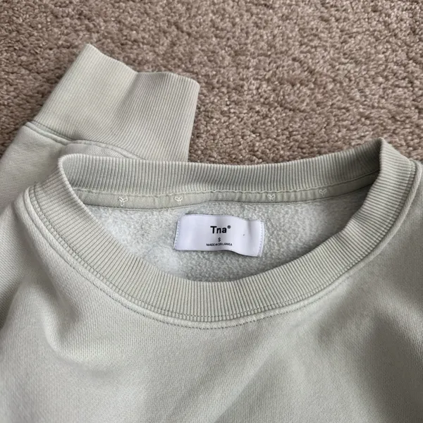 Aritzia TNA crewneck  - Image 3