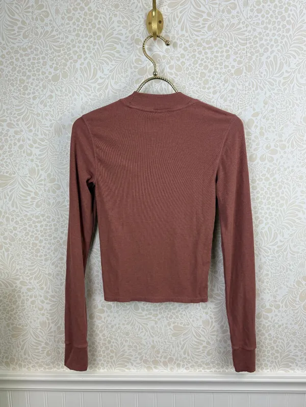 vuori Women's Rosewood Long-Sleeve Ribbed CrewTop - Size - Small - Image 3