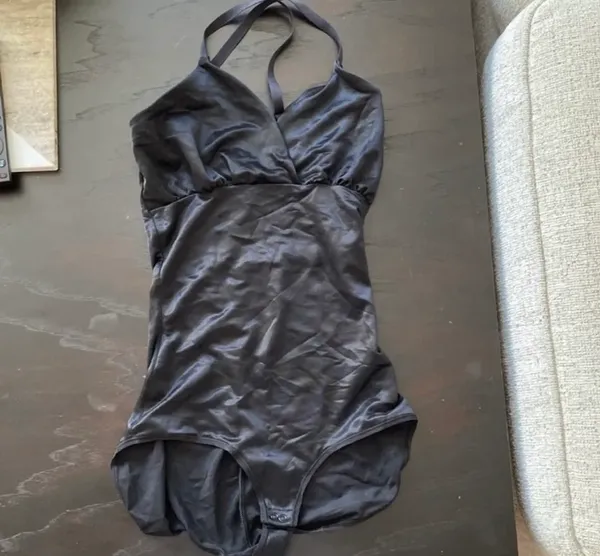 SKIMS Barely There Bodysuit XS - Image 4