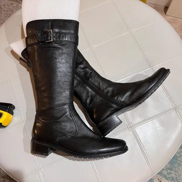 Gabor Black Leather Riding‎ Boots Buckle Detail Rubber Sole MRSP $235-Size 6.5 - Image 4