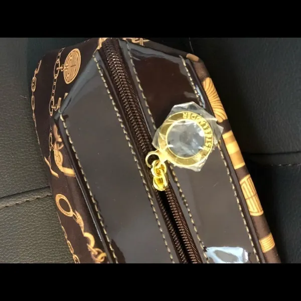 Estee Lauder makeup cosmetics bag - Image 7