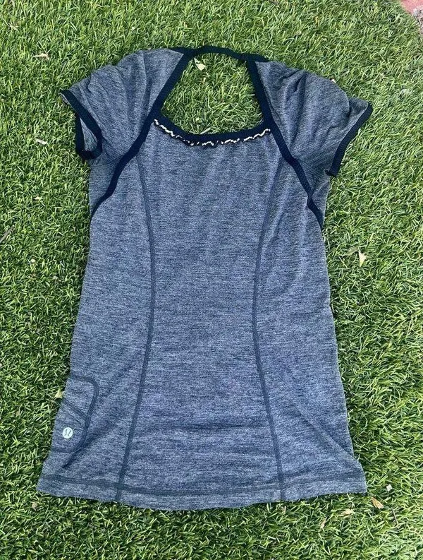 Lululemon Run Team Spirit Reflective Top - Image 4