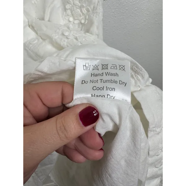Kourt White Embroidered‎ Mini Dress Size Small - Image 5