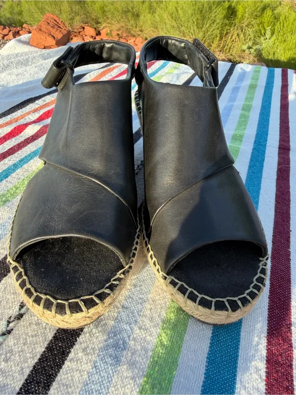 Clarks Lafley Krissy Black Leather quiet luxury Espadrille Wedge Sandals 7.5 M - Image 10