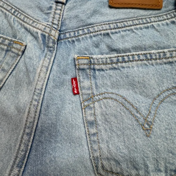 Levi's Premium Ribcage Shorts Light Wash High Rise Denim‎ Cut Off Blue Womens 24 - Image 8