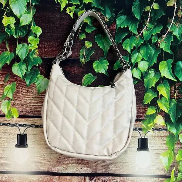 Steve Madden Chalk Quilted Hobo Bag Purse Handbag White Gray Supple 12x10x4 - Image 2
