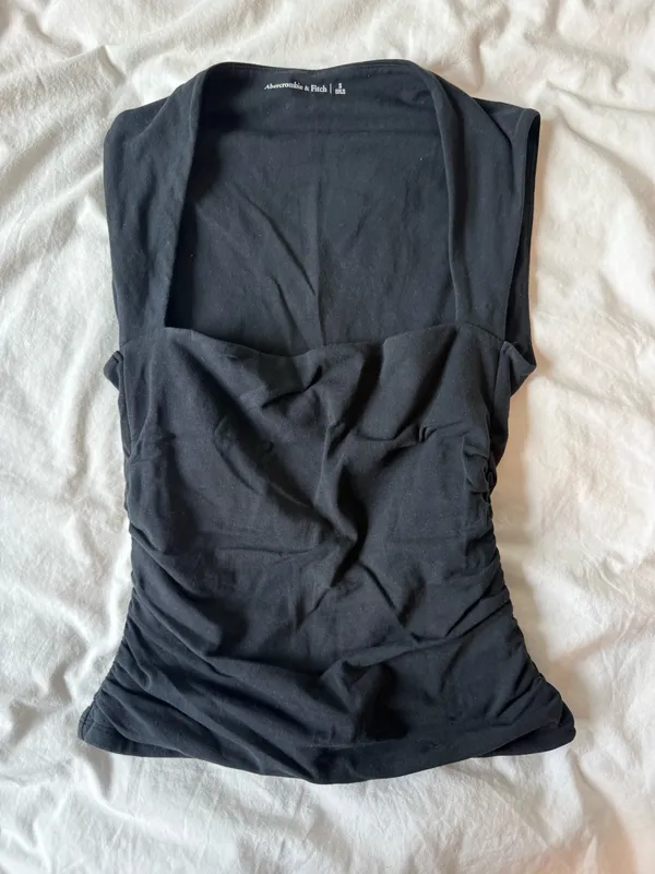 Abercrombie Black Ruched Tank Top - Image 3