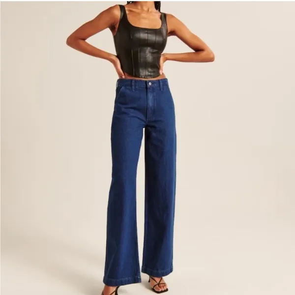Abercrombie and Fitch Vegan Leather Corset Scoopneck Top in Black Size XS - Image 6