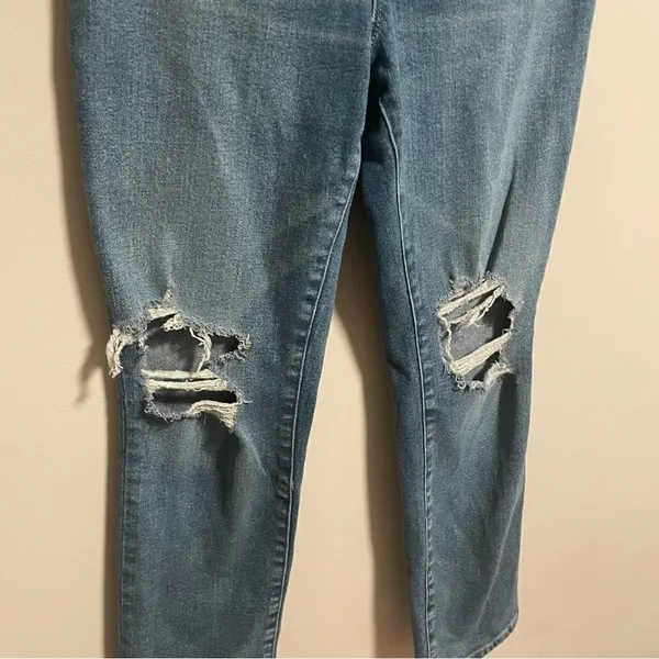 Good American Good Vintage High Rise Distressed Straight Leg Jeans- Size 0 (25) - Image 5