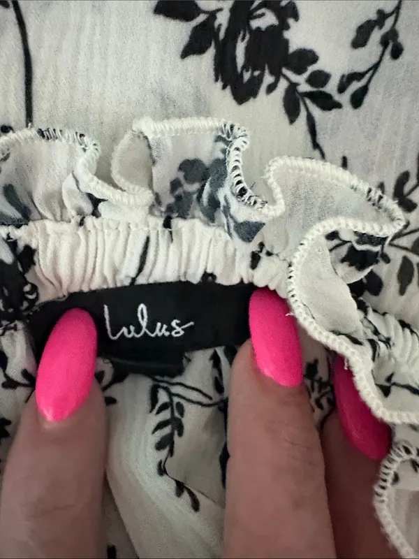 Lulu's Black & White Floral Ruffle V-Neck Blouse - Image 10