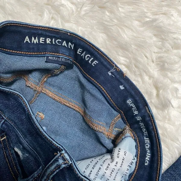 American Eagle Super High Rise Jeggings Dark Wash Distressed Normcore Softgirl - Image 2