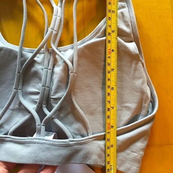 Fabletics Strappy Seamless Sports Bra Icy Gray Size Small - Image 9