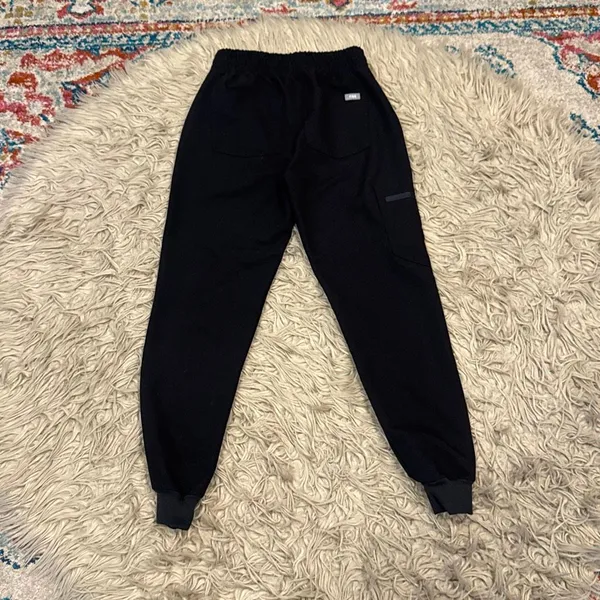 Figs scrub bottoms size XXS P black - Image 4