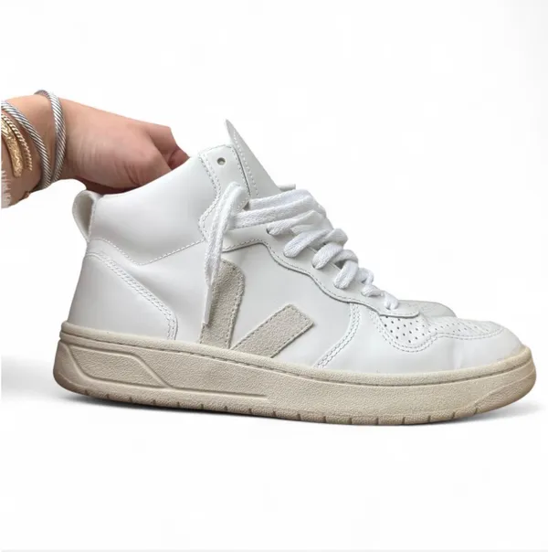 VEJA White High Top Sneakers Size 8 - Image 2