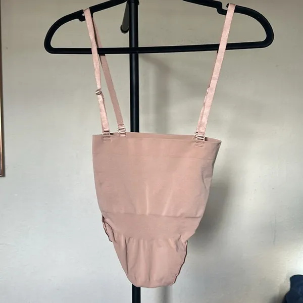 NEW‎ SKIMS Core Control High Waisted Thong Ochre Size M with straps - Image 8