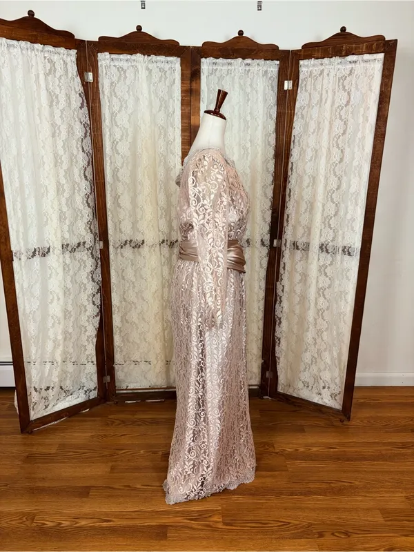Gorgeous Vintage 1980s/90s Alicia Taupe Mother of the Bride Gown - Image 3