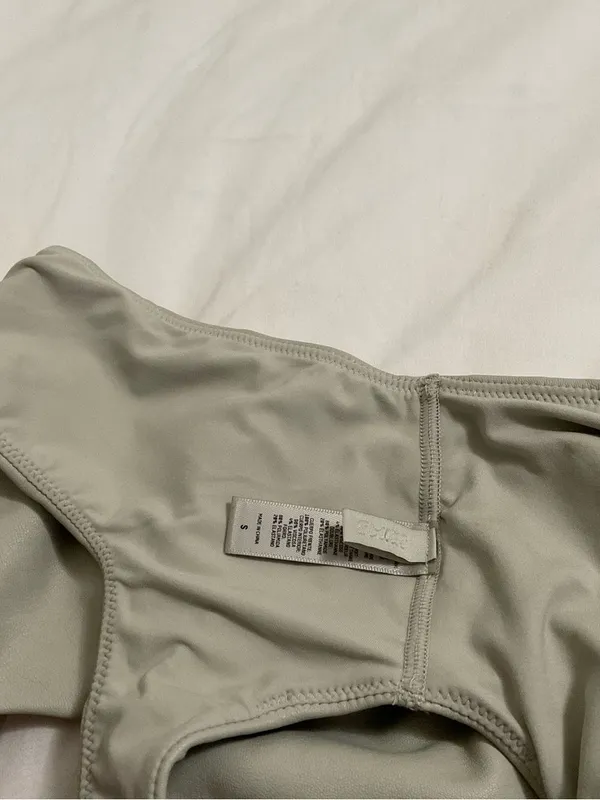 SKIMS Faux Leather Collection Size Small Neutral Beige Stone Top Bra - Image 6