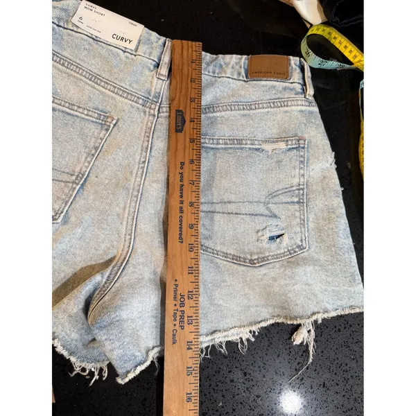 American Eagle Curvy Mom Shorts Womens 6 Light Wash Distressed‎ Super High Rise - Image 5