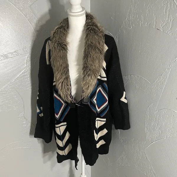 Steel Roses Aztec Cardigan | Faux Fur Collar | Boho Western . - Image 4