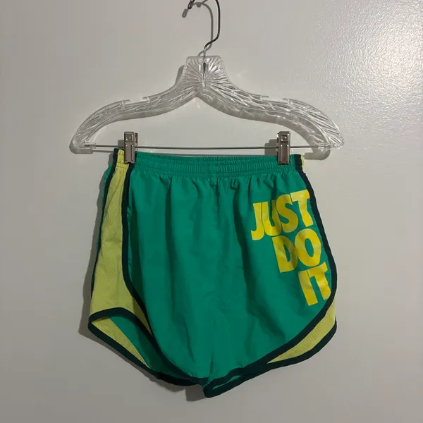 Nike Shorts Women’s Tempo - Image 2