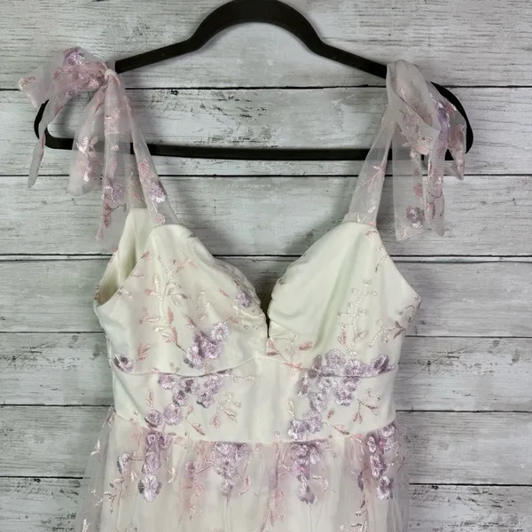 Lulus Distinctly Sweet White Floral Embroidered Tie-Strap Midi Dress Size Small - Image 4