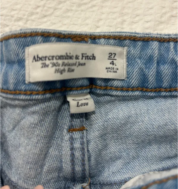 Abercrombie Curve Love High-Rise Straight - Image 3