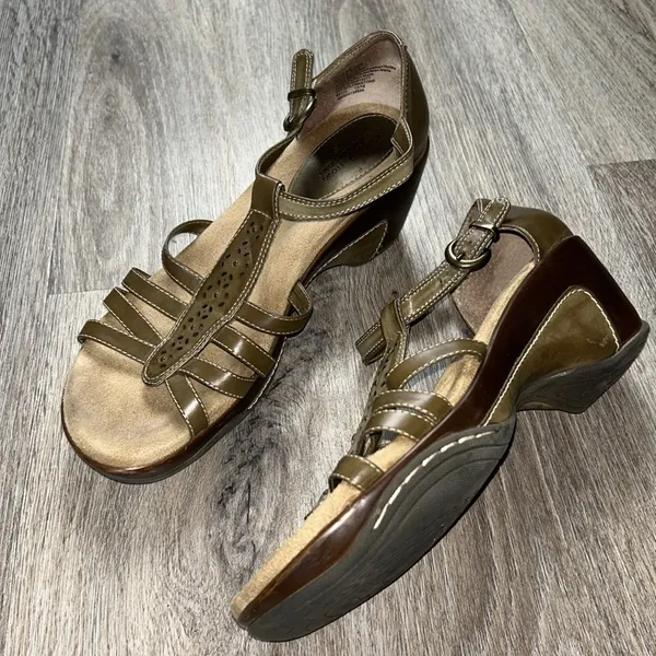 Croft & Barrow Sandals Size 9.5 Medium - Image 3