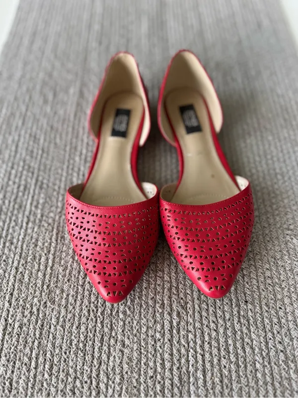 Jones New York Red Perforated Leather Pointed Toe Flats Size 6 - Image 8