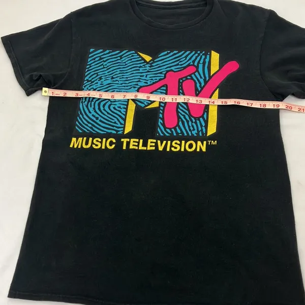 MTV Black Short Sleeves Graphic T-Shirt woman’s size medium - Image 5