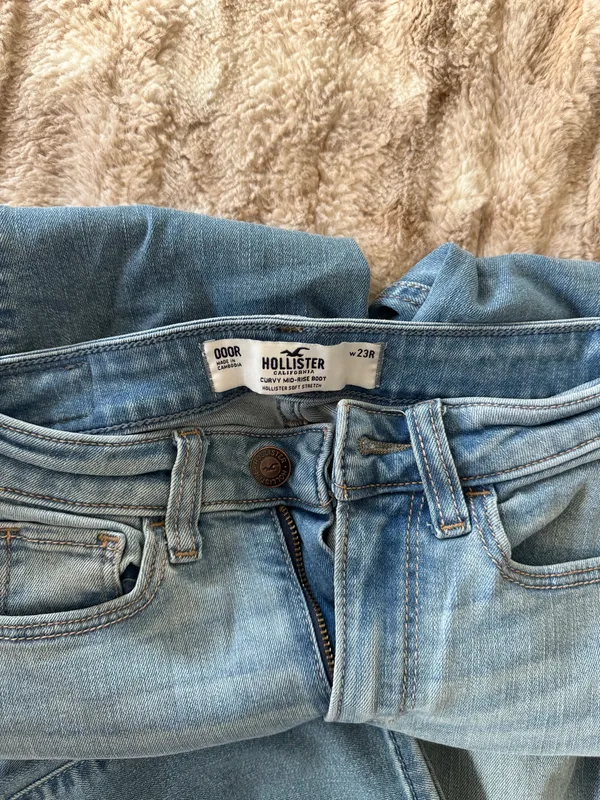 Hollister Jeans Bootcut Distressed - Image 2