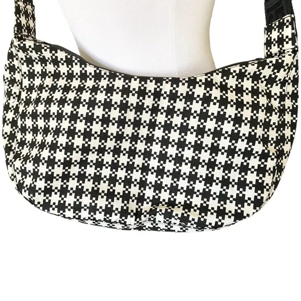 Baggu Medium Crescent Bag in Black & White Pixel Gingham - Image 3
