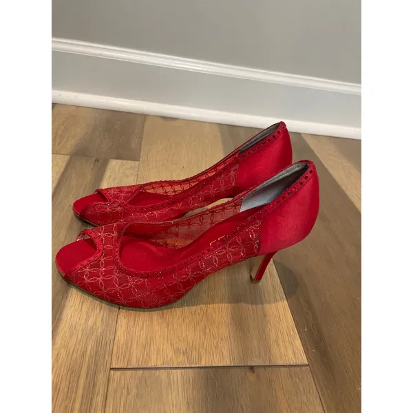 Michael Peep Toe Heels Red Mesh & Sequin Detail Size 8 Leather Sole 3 Inch Heel - Image 3