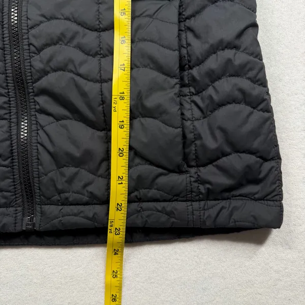 The North Face Women’s Black Quilted Puffer Vest Size Small Full Zip - Image 7