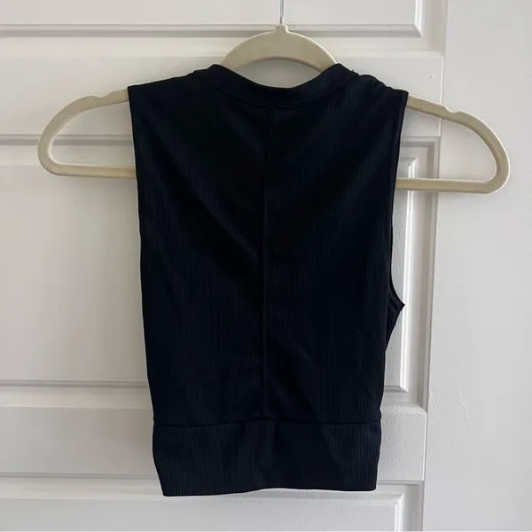 Nike Women's Black Muscle Tee - Image 3