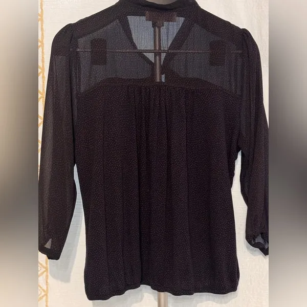 LOFT Navy w/ red polka dot sheer buttoned blouse size large - Image 8