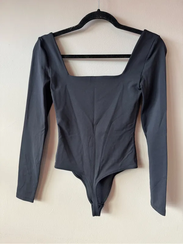 Babaton Aritzia Black Square Neckline Nylon Thong Bodysuit Size Small - Image 7