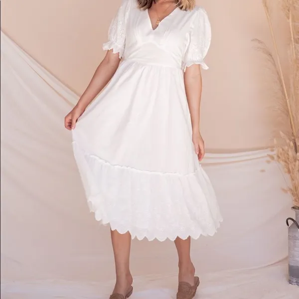 ✨ Whisper Eyelet Midi Dress✨ White Size L - Image 2