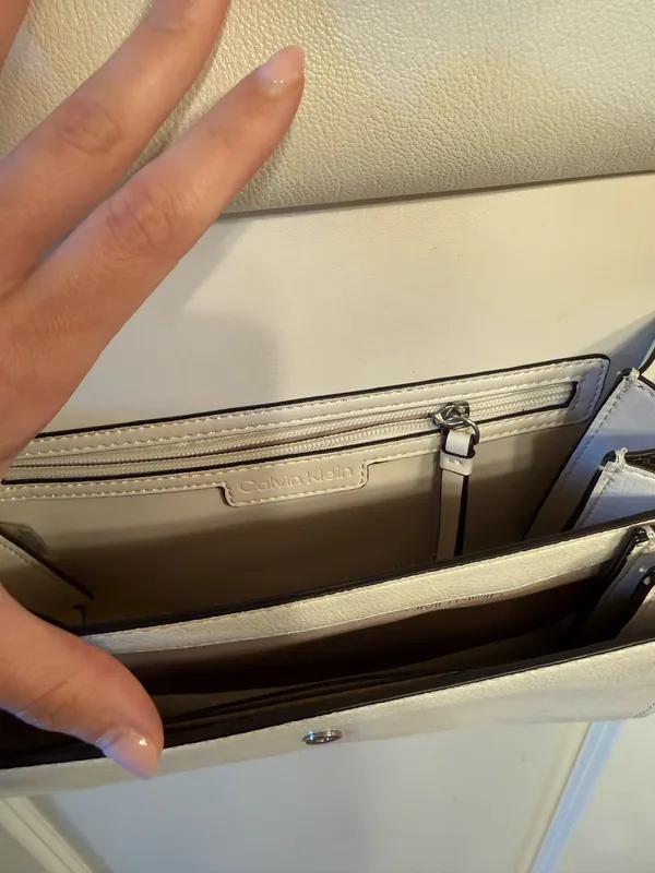 Calvin Klein Shoulder Bag Crossbody - Image 4