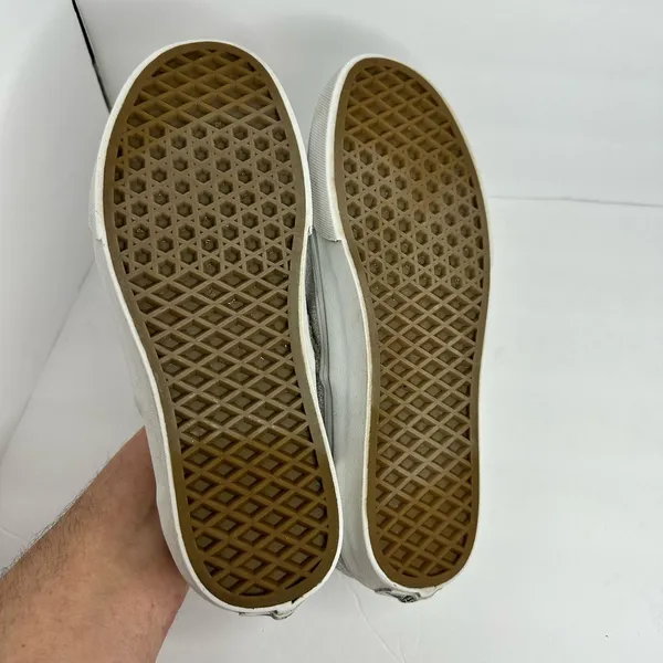 Vans Unisex size 7.5 Womens 6 Mens Metallic Silver Slip On Skate Sneaker Shoe - Image 3