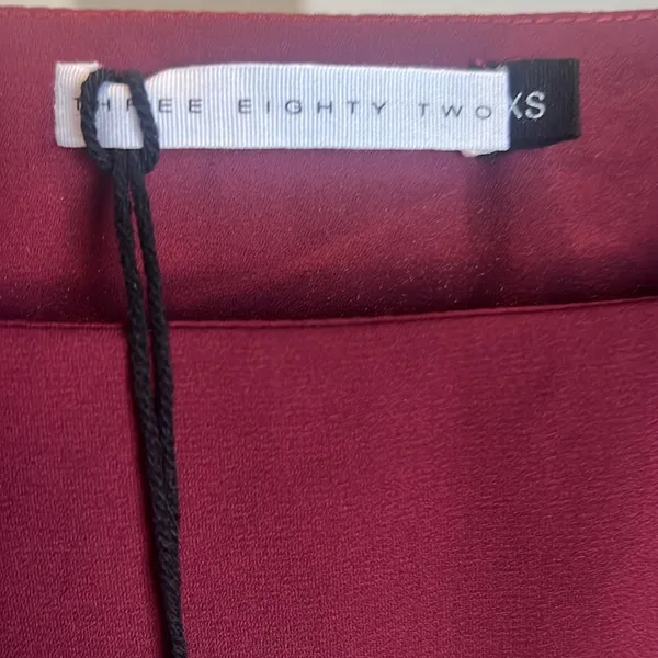 Three Eighty Two burgundy Melania cold -shoulder mini dress NWT - Image 6