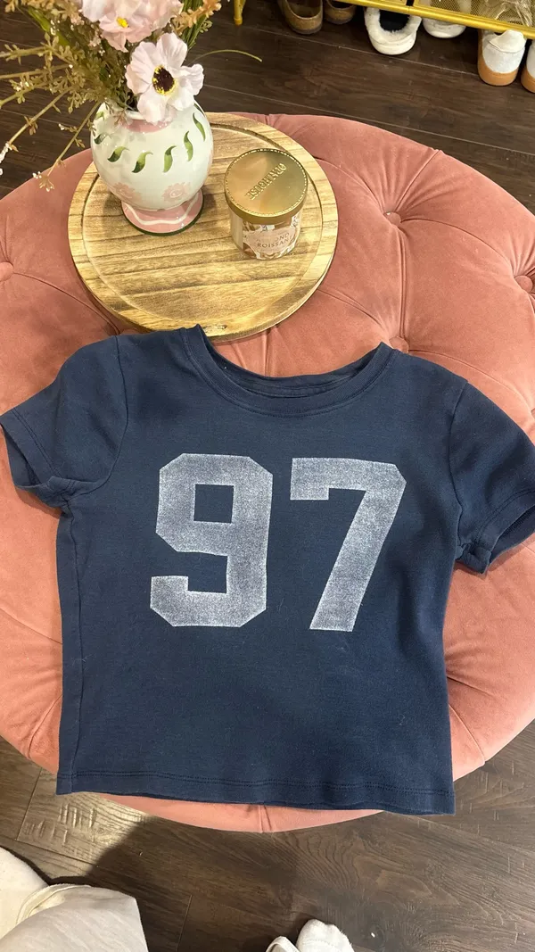 hollister baby tee - Image 2