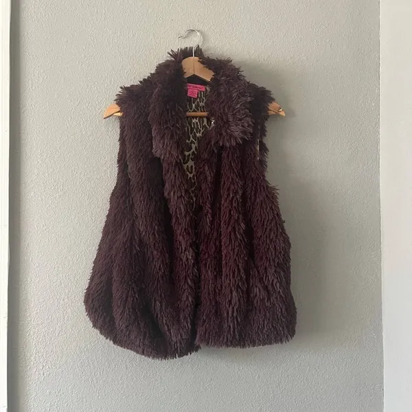 Betsey Johnson Faux Fur Vest - Image 2