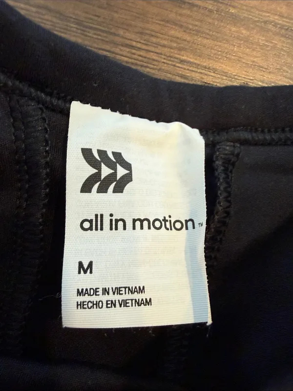 all in motion Black High-Neck Crop Tank Size Medium - P25 - Image 3