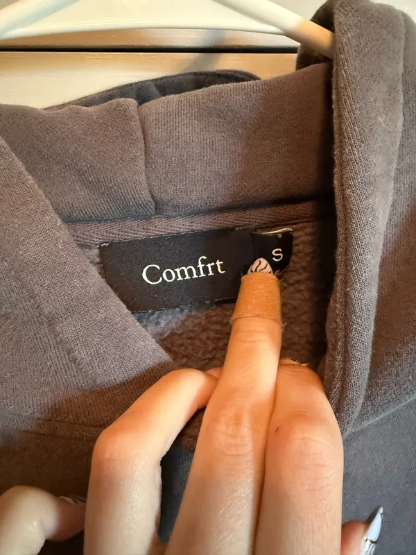 Comfrt hoodie - Image 3