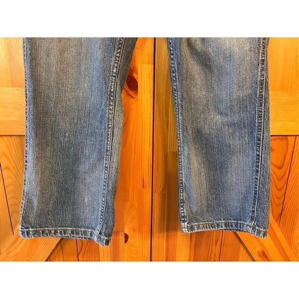DKNY Jeans Womens 10 Blue Denim Capri (3740) - Image 2