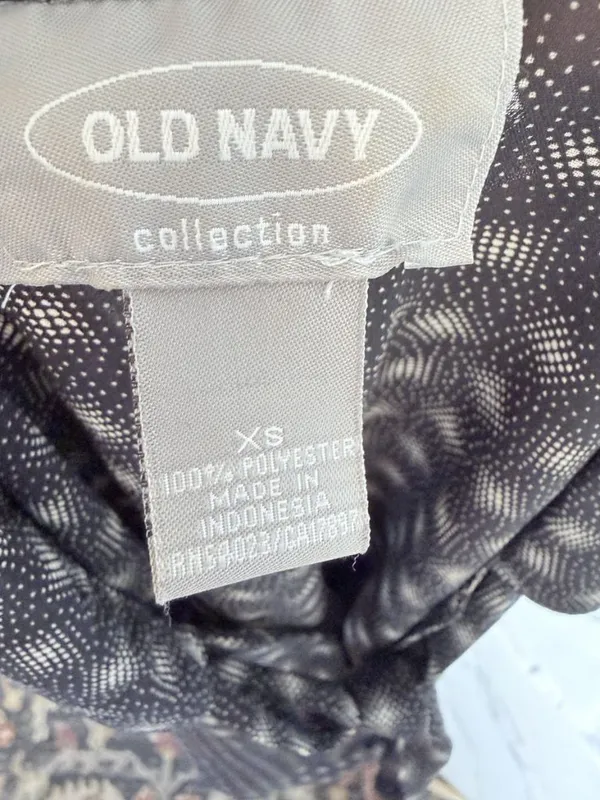 Old Navy Vintage Sheer Gray Polka Dot Tie Neck Sleeveless Blouse Pussybow XS - Image 9