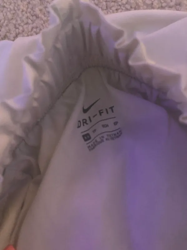 Nike shorts - Image 4