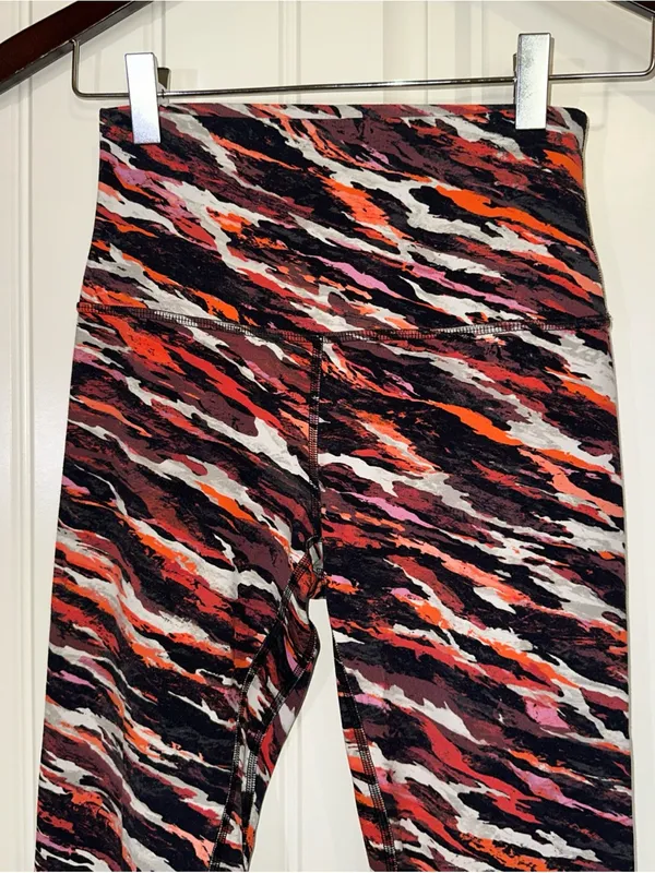 Lululemon Wunder Train High Rise Tight Athletic Leggings Size 4 - Image 2